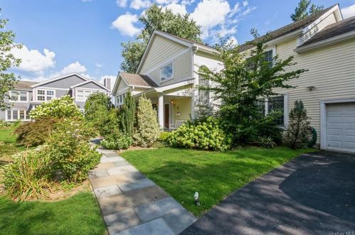 15 Topland Rd, White Plains, NY 10605-4412