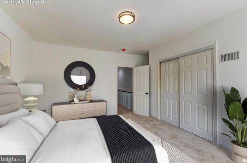 6447 Chew Ave, Philadelphia PA  19119-2037 exterior