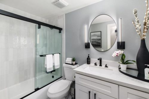 2638 Unicornio St, Carlsbad CA 92009-4443 exterior