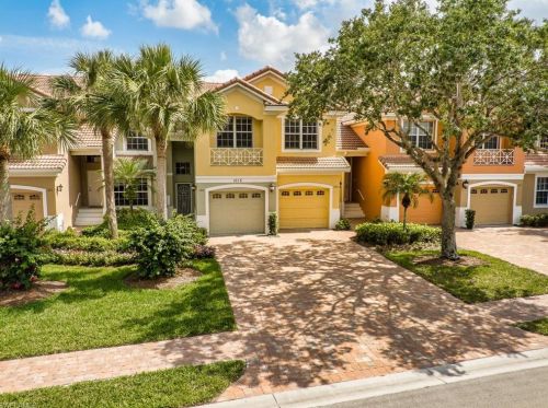 1615 Winding Oaks Way, Naples, FL 34109-0478