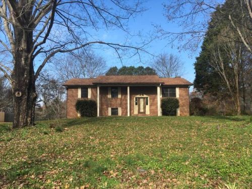 159 Hugh Rule Dr, Rockford, TN 37853-3037
