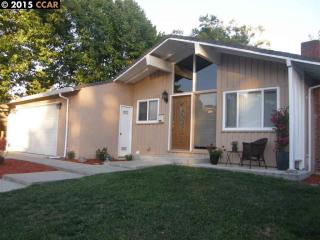 2526 Duke Ave, Richmond, CA 94806-3110