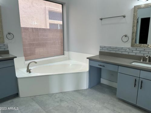 31017 42nd Way, Cave Creek AZ  85331-3808 exterior