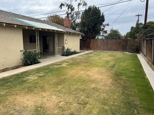 2404 Dayton Ave, Bakersfield, CA 93304-5910