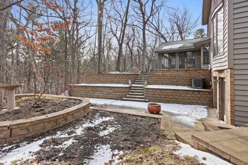 225 Traders Point Ln, Green Bay WI  54302-5236 exterior