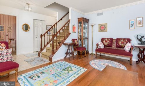 6529 Baywood Dr, Harrisburg PA 17111-6894 exterior