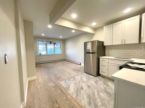 4117 Wilder Ave, Bronx, NY 10466-2131