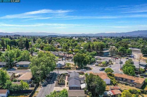 2704 Birch Ave, Concord CA  94520-1716 exterior