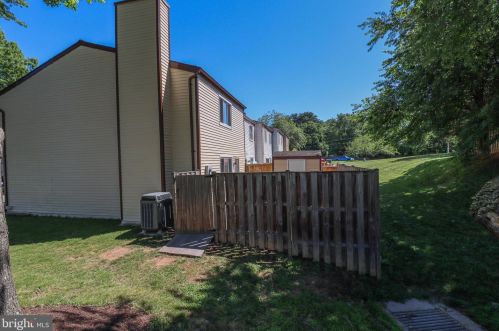 3560 Belfry Ln, Woodbridge, VA 22192-4361