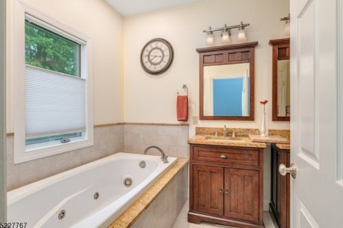 111 Andover Mohawk Rd, Andover NJ  07821-5004 exterior