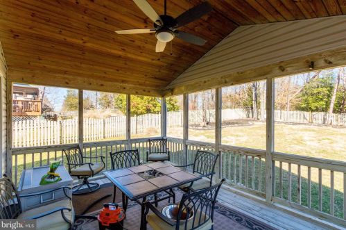 17 Feldspar Way, Fredericksburg, VA 22405-5761