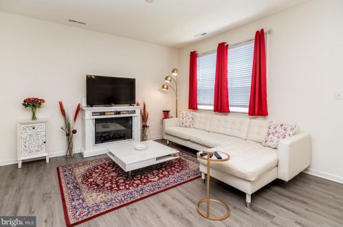 215 Tea Party Trl, Dover DE  19901-8881 exterior