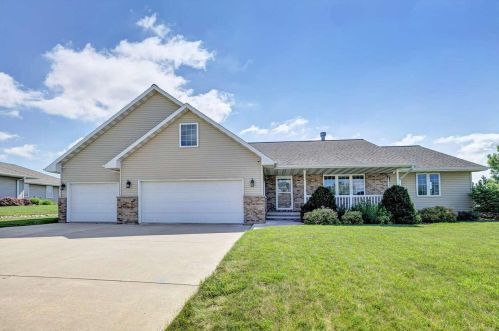 2565 Faldo Ln, Green Bay, WI 54311-4414