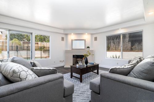 8886 La Cartera St, San Diego CA 92129-3310 exterior