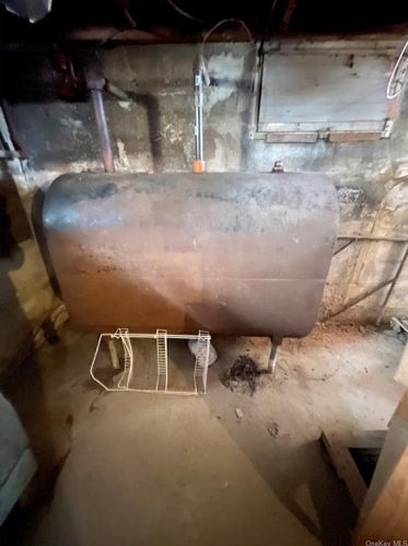 13 Spruce Rd, Middletown NY  10940-7523 exterior