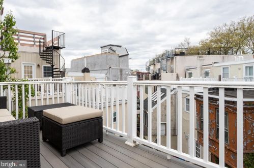 726 24 St, Philadelphia PA 19146-2540 exterior