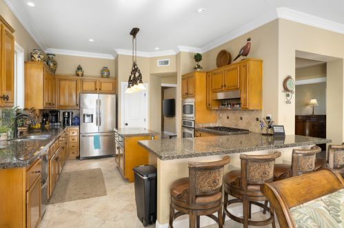 150 Kavenish Dr, Rancho Mirage CA  92270-3228 exterior