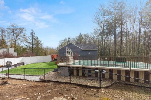 61 Caleb Dr, Danville NH  03819-3017 exterior