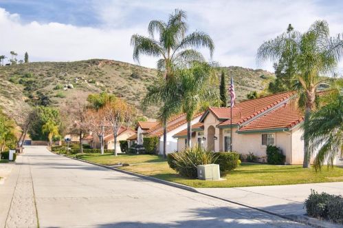 9355 Little Ln, Lakeside, CA 92040-4642