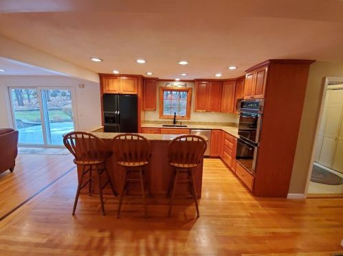 19 Ducarl Dr, Lincoln RI  02865-1320 exterior