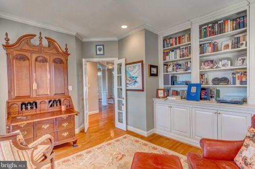 18292 St Georges Ct, Leesburg VA  20176-7421 exterior