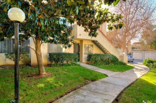 333 Melrose Dr, Vista, CA 92083-4844