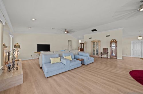 9721 Siwanoy Dr, Desert Hot Springs CA  92240-1329 exterior