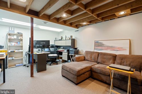 288 Huntsman Ln, Blue Bell PA  19422-2818 exterior