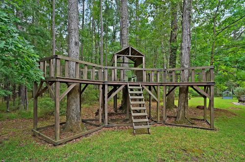 1717 Wellstead St, Mount Pleasant SC 29466-8374 exterior