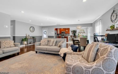 71 Harrington Cir, Willingboro NJ  08046-1823 exterior
