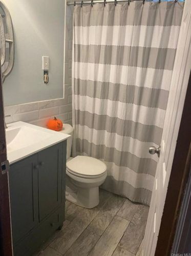 21 Grandview Dr, Mahopac NY  10541-4114 exterior