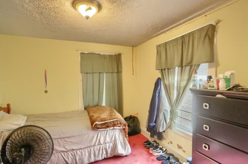 68 Shenango Blvd, Hermitage PA  16121-1736 exterior