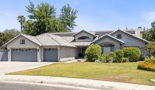 7324 Calle Los Batiquitos, Bakersfield, CA 93309-4295
