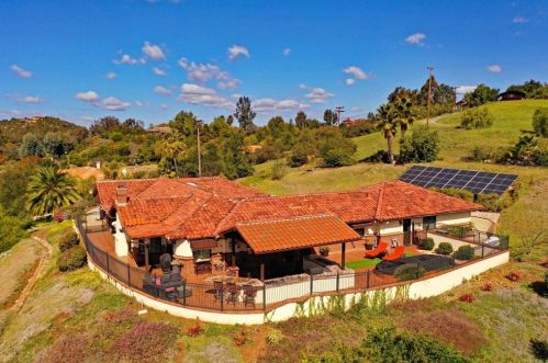 29451 Vista Valley Dr, Vista, CA 92084-2211