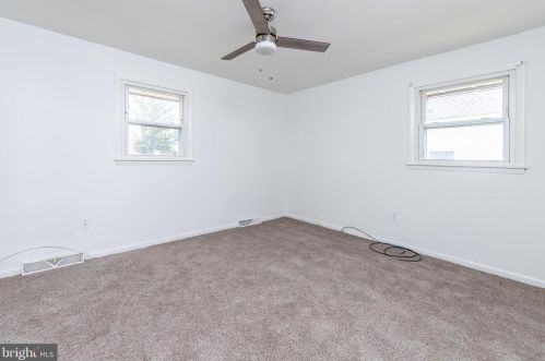 302 Delaware Ave, West Deptford NJ  08063-1015 exterior