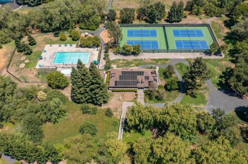 1041 Lehigh Valley Cir, Danville CA  94526-4925 exterior