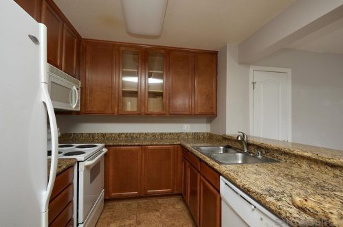 7737 Margerum Ave, San Diego, CA 92120-1454