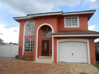 17221 143rd Ct, Miami, FL 33177-2752