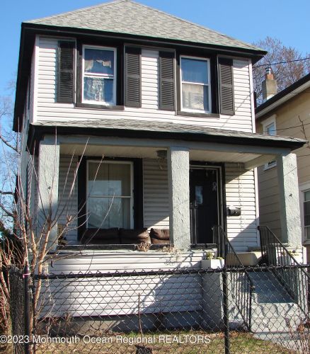 828 Dunlewy St, Tinton Falls, NJ 07712-5739