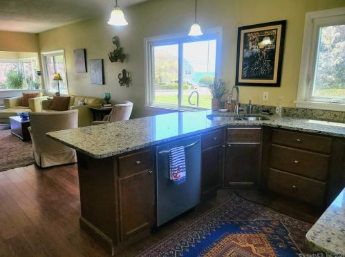 659 Pequot Ave, United States Coast Guard Ac CT  06320-4230 exterior