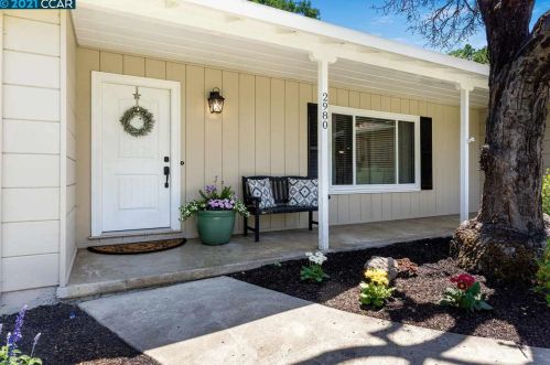 2980 Brookdale Ct, Concord, CA 94518-2104