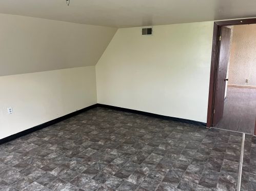 2876 26th St, Milwaukee, WI 53206-1119