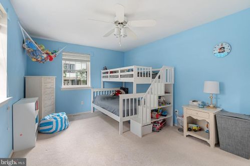 216 Providence Frg Rd, Limerick PA 19468-2905 exterior