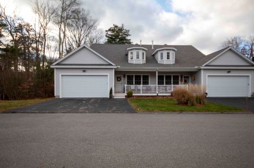 94 Trail Haven Dr, Londonderry NH  03053-2882 exterior