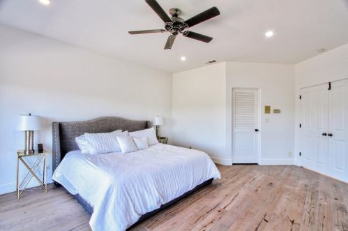 47480 Sandia Creek Dr, Temecula CA  92590-4129 exterior