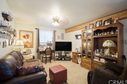 19600 Horvat Ln, Lake Elsinore, CA 92530-6456