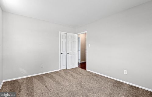 1104 Overhill Ct, Wilmington DE  19810-3108 exterior