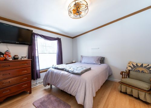 16 Saddle Back Cir, Ellsworth NH  03223-4748 exterior