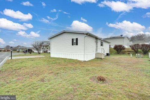 910 Dogwood St, Smithville PA  17560-9692 exterior