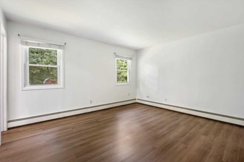 72 Spook Hl Rd, New Hamburg NY  12590-4305 exterior